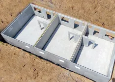 Der BASE-Keller steht. Nun kann sofort mit dem Auflegen der DX-Decke und dem Einheben der Treppe begonnen werden.