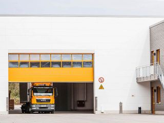INDUSTRIE SEKTIONALTOR 
