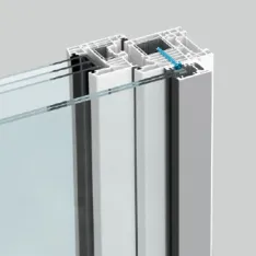 Befestigung am Kunststoff-Fenster