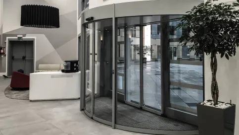 180° Rundschiebetür