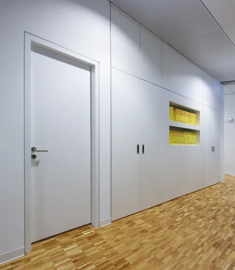 Wandbündige Zarge