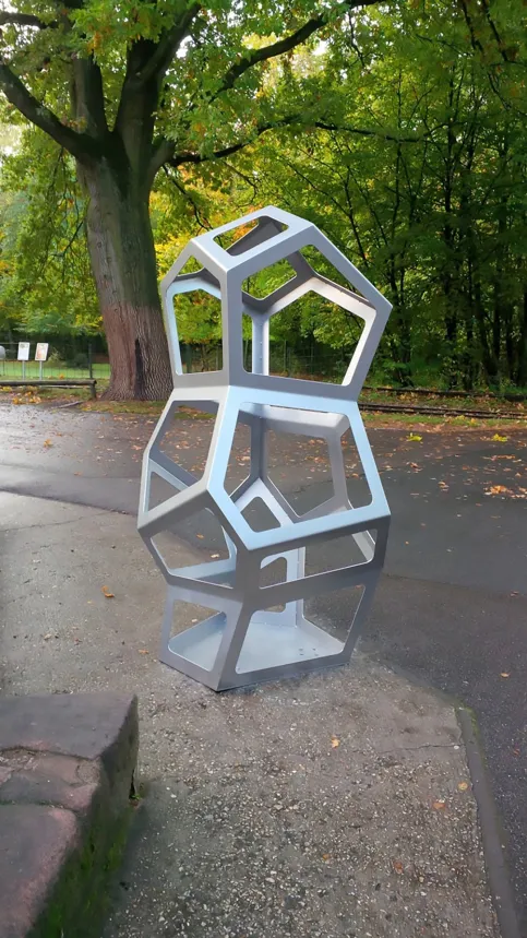 Metallskulpturen im Tiergarten Nürnberg. Foto: LMT