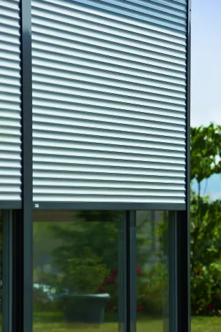 Optimaxx - Optimaxx - das platzsparende Rollladensystem mit 56er-Welle Optimaxx - Optimaxx - das platzsparende Rollladensystem mit 56er-Welle