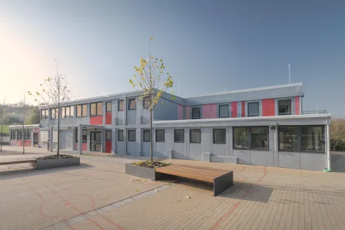 Die Raumsysteme der Serie PLUS können flexibel bis zu 60 Monate gemietet werden.