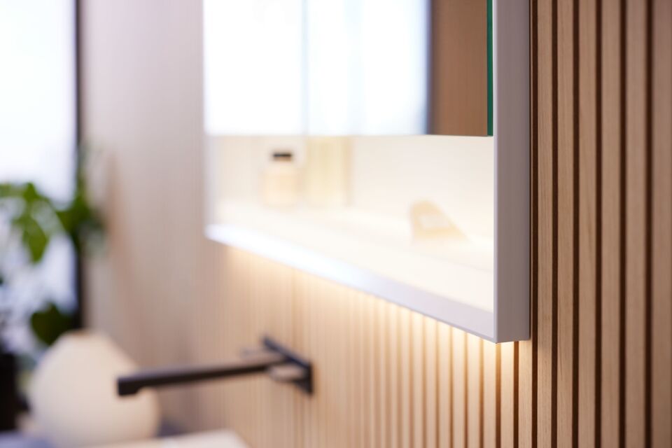GE ONE Spiegelschrank mit ComfortLight