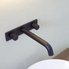 Geberit ONE Wandarmatur schwarz matt in rundem Design
