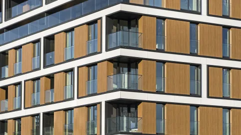 Rockpanel Fassadenplatten sind flexibel und biegbar, um der Form des Gebäudes zu folgen.
