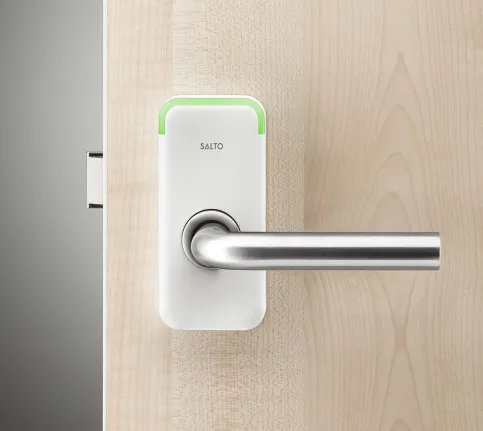 Der Kurzbeschlag XS4 Mini ist einfach zu installieren: bisherigen Türdrücker entfernen – neuen Beschlag montieren – ohne Verkabelung und Bohrung.