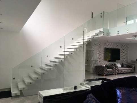 Kragtreppe aus Volakas