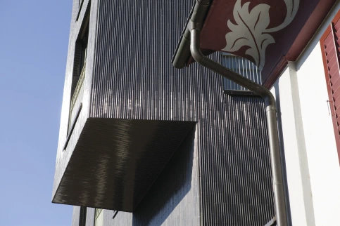 Wohn- und Geschäftshaus Badstraße, Baden, Schweiz; Architekten: Schoop Architekten AG, Baden, Schweiz; Foto: Adriano Faragulo