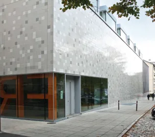 Friedrich Eugens Gymnasium, Stuttgart / Architekt: Tiemann-Petri und Partner, Stuttgart