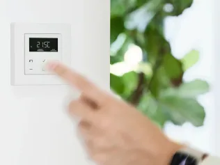 JUNG HOME Raumthermostat