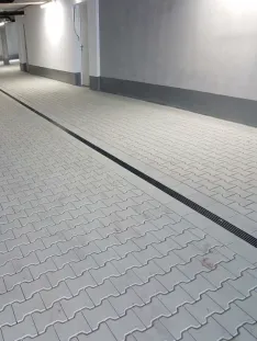 AquaStop in Pflaster