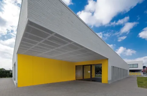 Luxalon® Metall-Deckensysteme für Außen