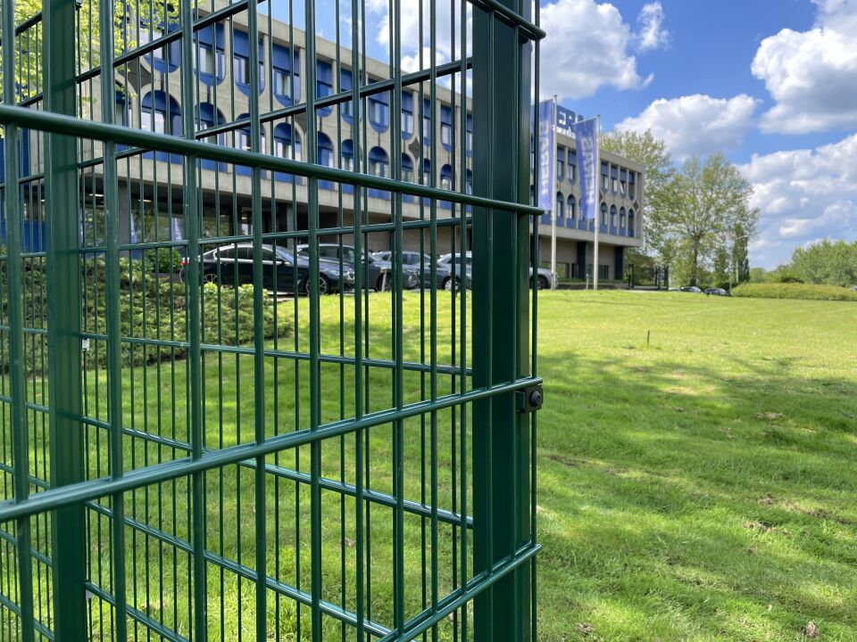 Heras Gitterzaunpfosten Hexaclip