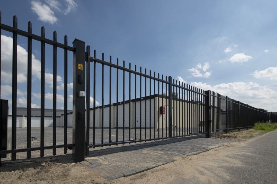 Heras Drehflügeltor/ Zugangskontrolle Euro 2 Heras Drehflügeltor/ Zugangskontrolle Euro 2