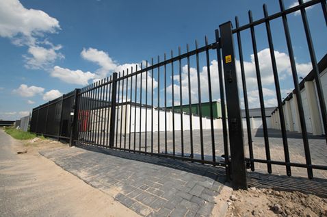 Heras Drehflügeltor/ Zugangskontrolle Euro 2 Heras Drehflügeltor/ Zugangskontrolle Euro 2