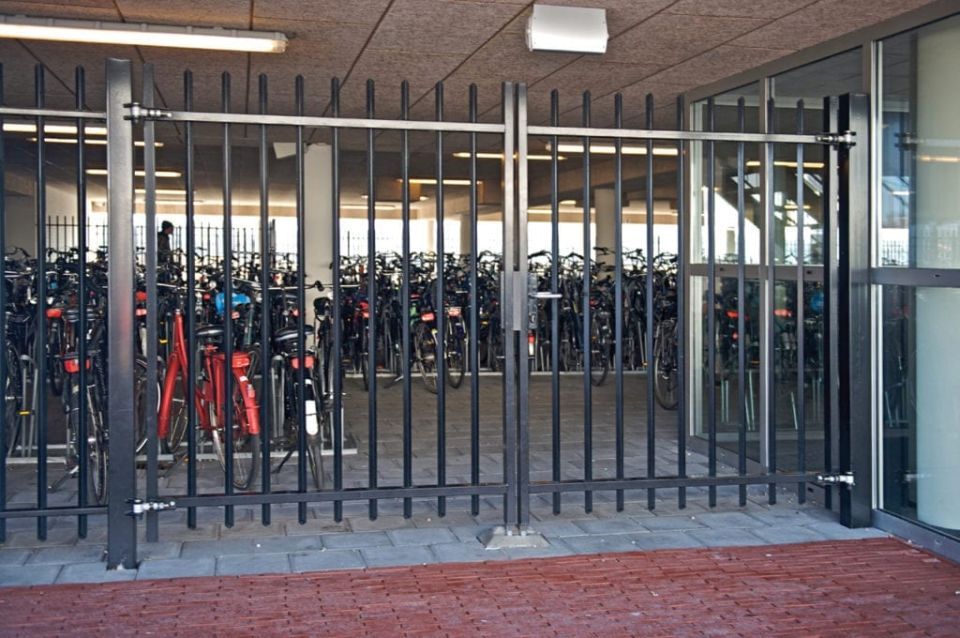 Heras Drehflügeltor/ Zugangskontrolle Euro 2 Heras Drehflügeltor/ Zugangskontrolle Euro 2