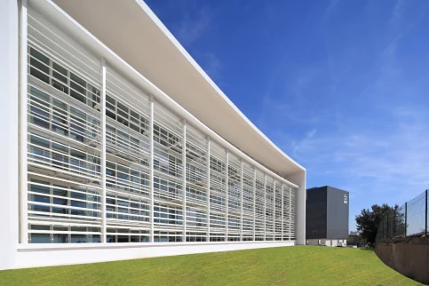 WICSOLAIRE Beschattungssystem - Projekt: Sofilo, Marseille, Frankreich WICSOLAIRE (©WICONA)