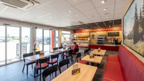 Bäckerei und Metzgerei teilen sich Raummodule