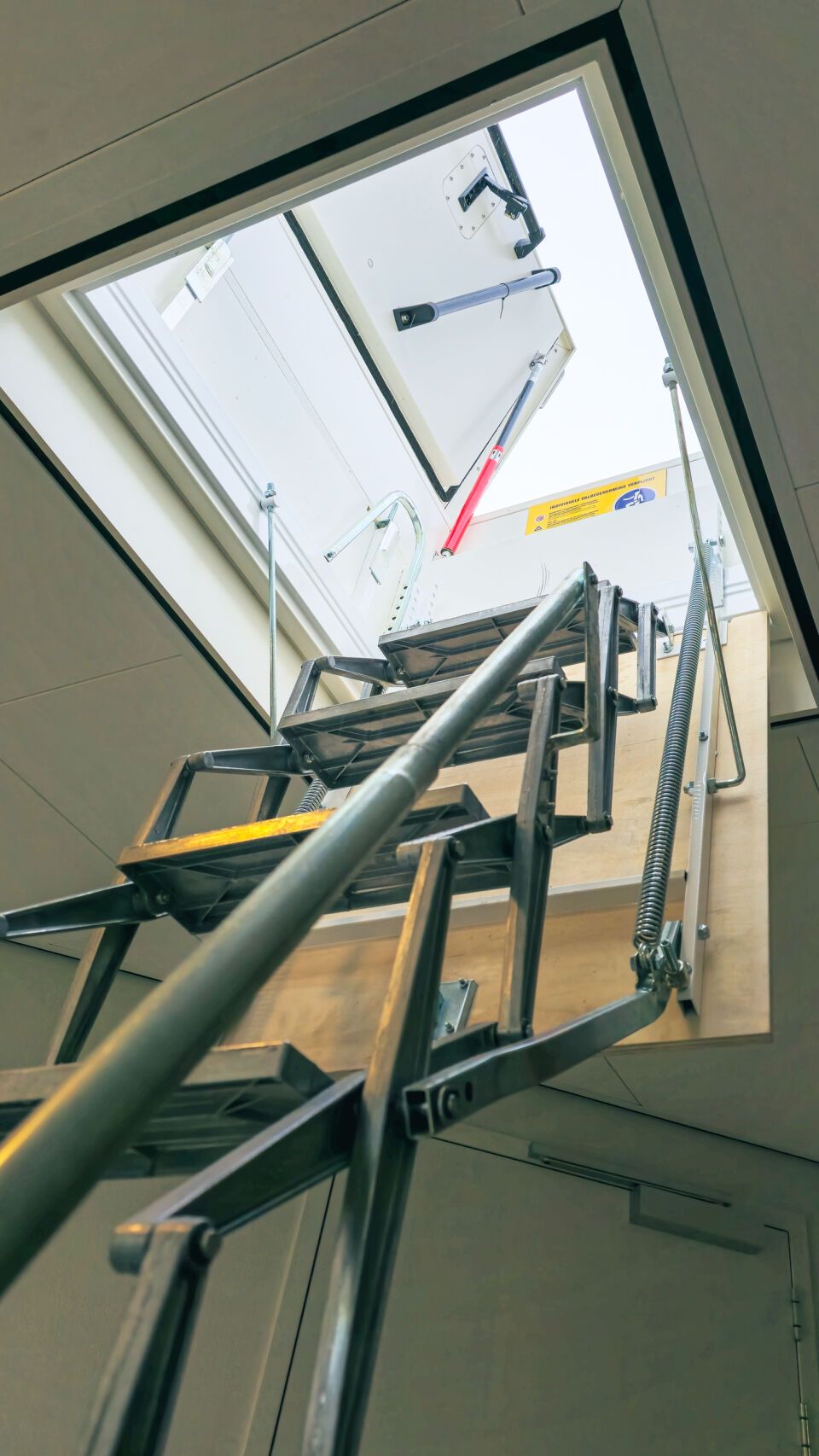 Staka Scherentreppe für Flachdachausstieg
