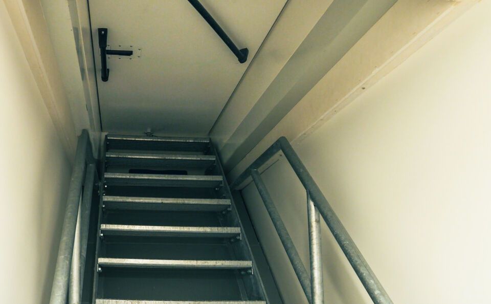 Staka Feste Treppe für Flachdachausstieg