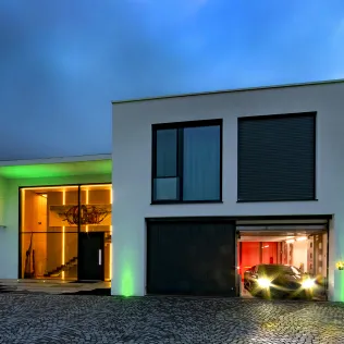 IdealPark Autoaufzug in einer Bauhaus-Villa