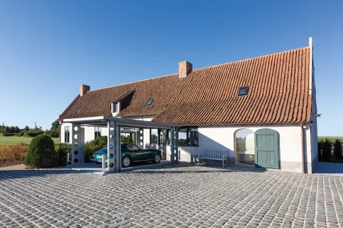Wohnhaus mit PKW-Aufzug in Belgien ©Boa.be