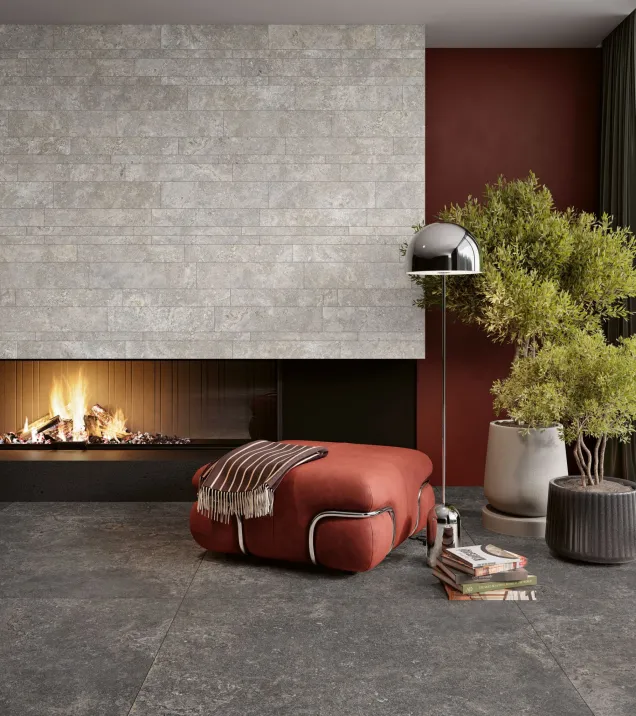 Wandfliesen in Skanden Uni Peral Grey 30x60 und Bodenfliesen in Skanden Carbon 120x120