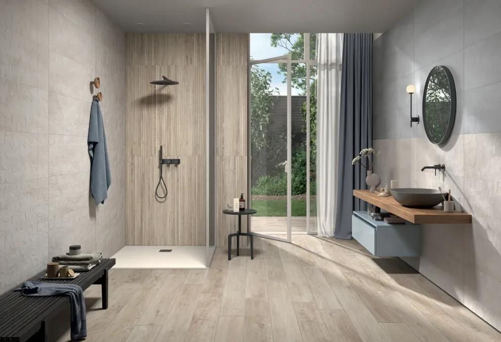 Badezimmer mit Fußboden in Kairos Imera 20x120