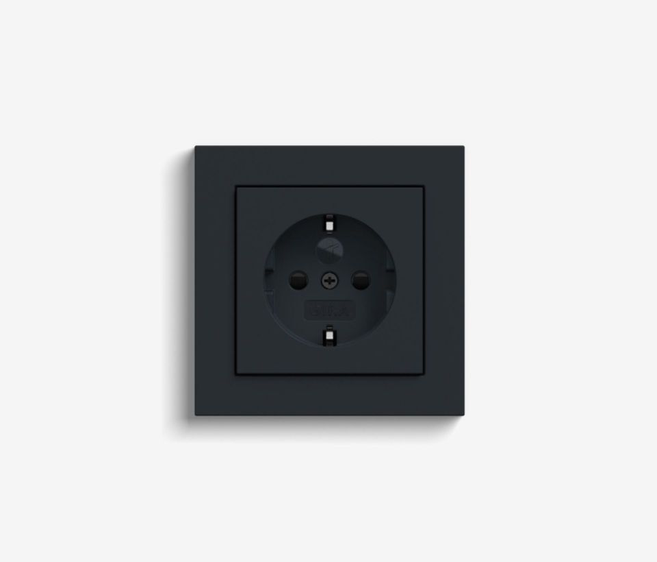 Gira SCHUKO-Steckdose, Design E2 Schwarz matt