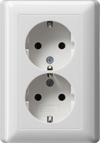 Gira Standard 55 SCHUKO-Doppelsteckdose mit Vollplatte