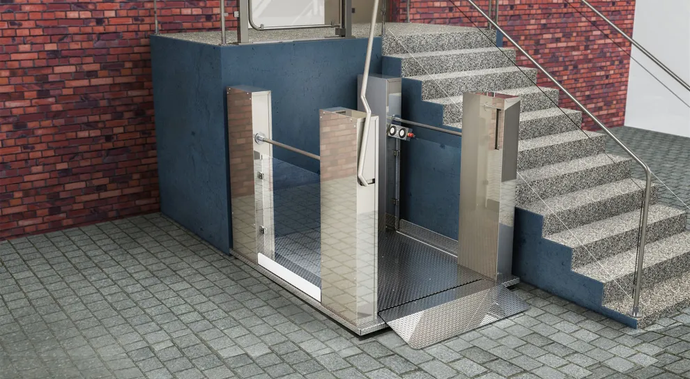 sani-trans® Hublifte ermöglichen Rollstuhlfahrern und Rollstuhlfahrerinnen, geringe Höhenunterschiede vertikal zu überwinden. Hublifte benötigen keinen Treppenlauf und lassen sich flexibel im Innen- und Außenbereich einsetzen.