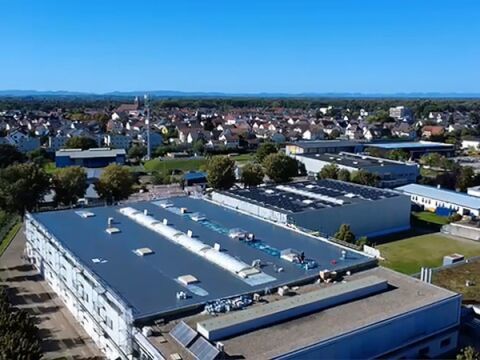 Präzision auf 2.600 m²: langzeitsichere Dachabdichtung mit KEMPER SYSTEM