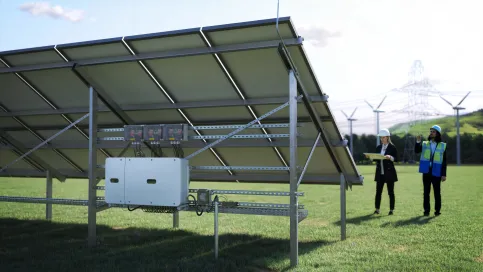 Das Magic PV Field-System ist für die Installation von Photovoltaikanlagen auf großen, ungenutzten Freiflächen vorgesehen.