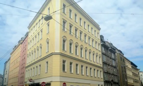Gründerzeithaus mit Fassadenprofilen von Austrotherm