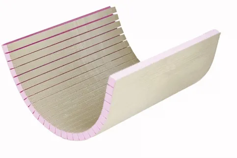 Werkseitige Quereinschnitte in die Austrotherm Uniplatte erlauben das einfache Formen selbst von engen Radien.