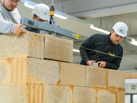 Innovativ bauen mit Tradition: Conclay - der tragende Lehmstein von Kimm