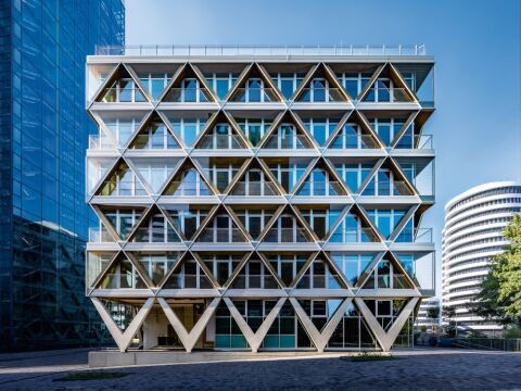 The Cradle: Zirkularität von der Fassade bis in die Sanitärräume