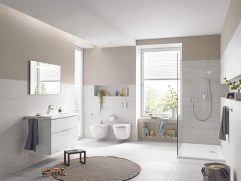 GROHE Duschwanne kombiniert mit Euro Keramik-Objekten
