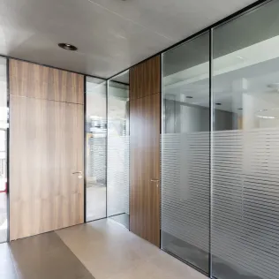 Rahmenlose Brandschutztür HOBA-frameless System T30