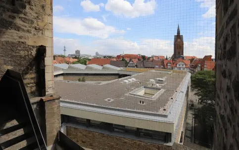 Die einbetonierten Altgullys konnten nicht entnommen werden, sondern mussten saniert werden.