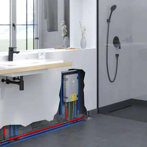 Der neue E-Modul-Durchlauferhitzer »ISX« von CLAGE wird in der Wand installiert und per Fernbedienung, Smartphone oder Tablet gesteuert.