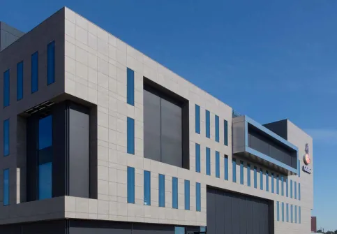 Rabobank Land van Cuijk en Maasduinen Beugen (NL) Novares Architecten 2013 Terra Maestricht
