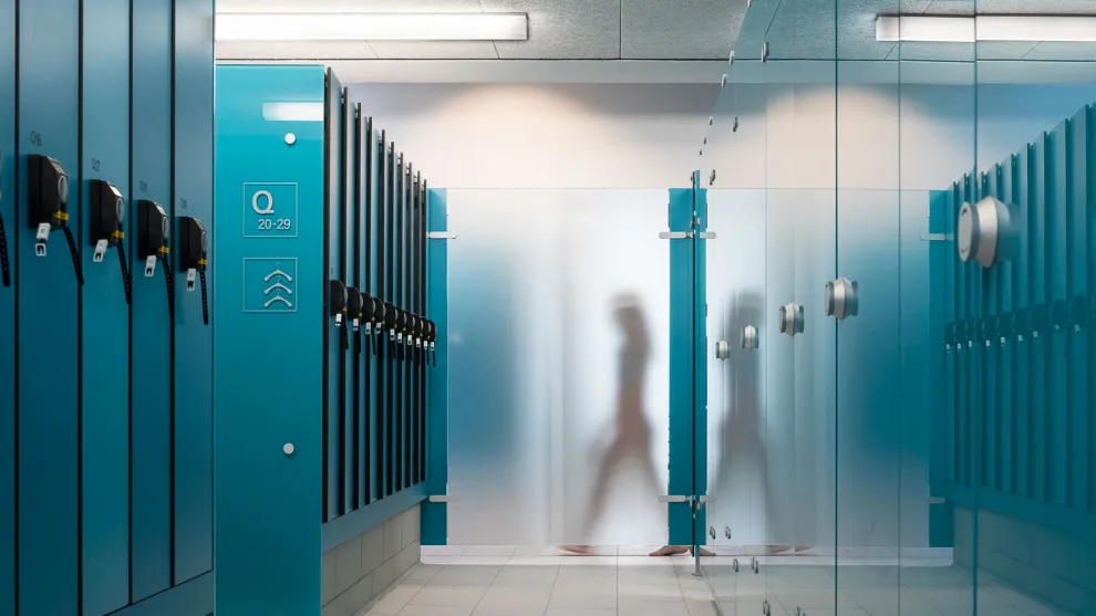 Trennwände & Einrichtung für Bäder und Thermen