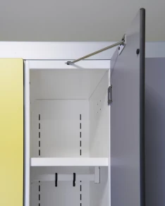 Innenausstattung des Garderobenschrank Typ SGVK13