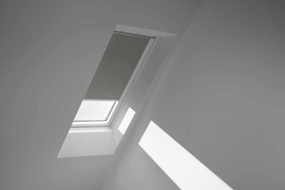 VELUX Verd.-Rollo man. DKL M31 4575SWL Olivebeige gep., weiße Schiene, Premium