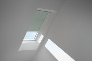 VELUX Wabenplissee solar FSC M06 1168SWL Blassgrün,Schiene weiß, Premium