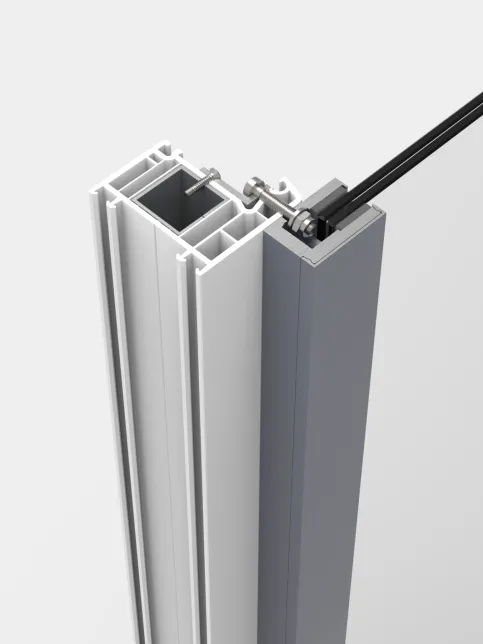 Glasabsturzsicherung VITRUM Insert auf Kunststofffenster mit Montageschraube und Winkeleinleger aus Aluminium