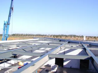 ca. 1.000 t Stahlbau für Montagehallen